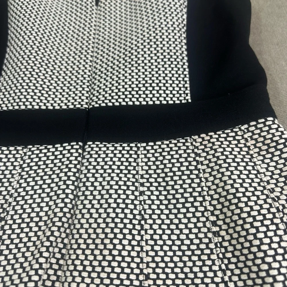 White House Black Market Black and Cream with Pockets Size 2 - Picture 10 of 10